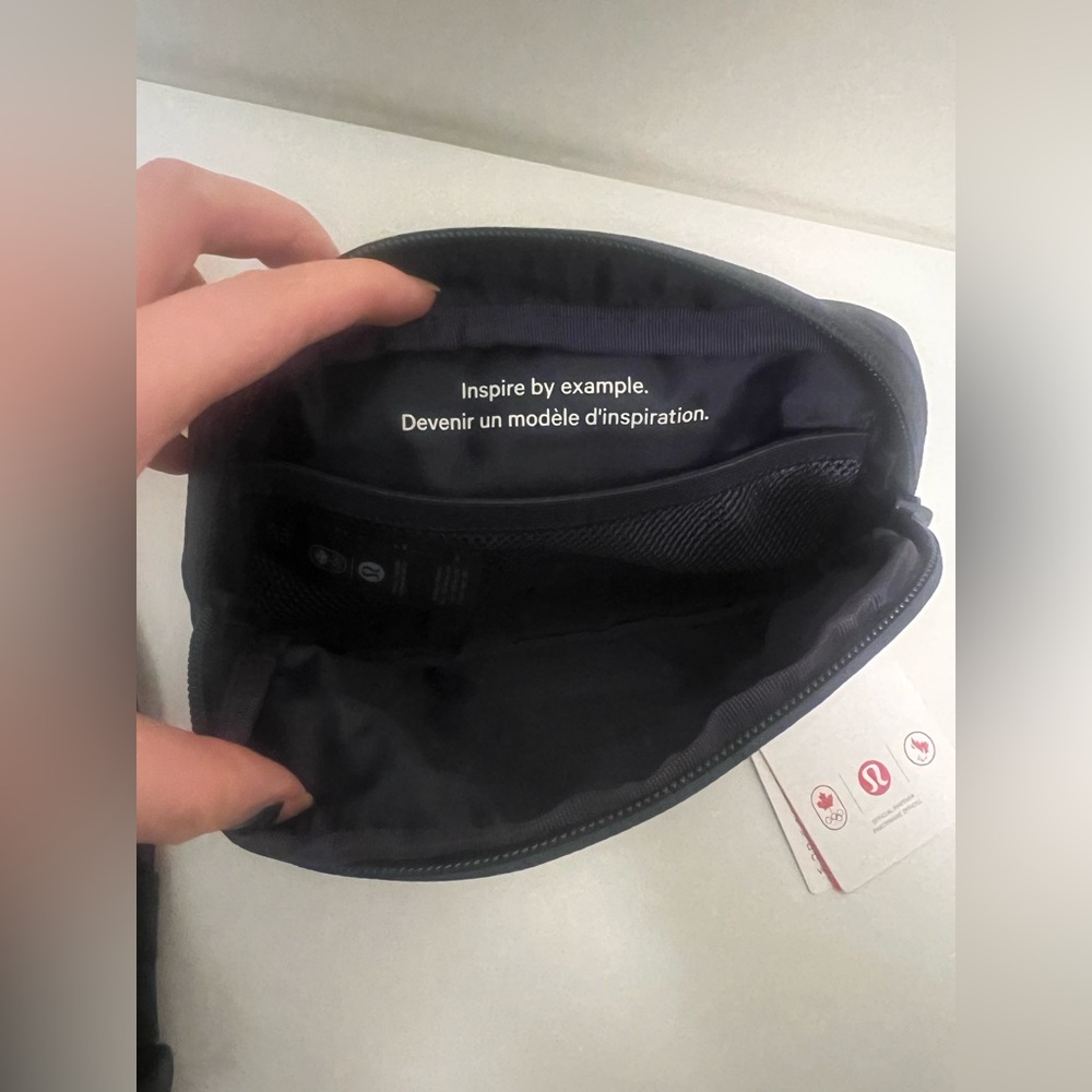 Lululemon team Canada Future legacy mini belt bag-Atmospheric blue-NWT - Picture 7 of 10